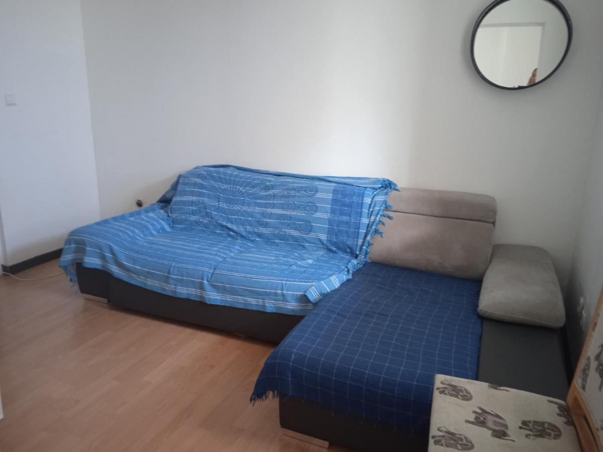 Logement Frontiere Du Luxembourg Nilvange Exterior foto
